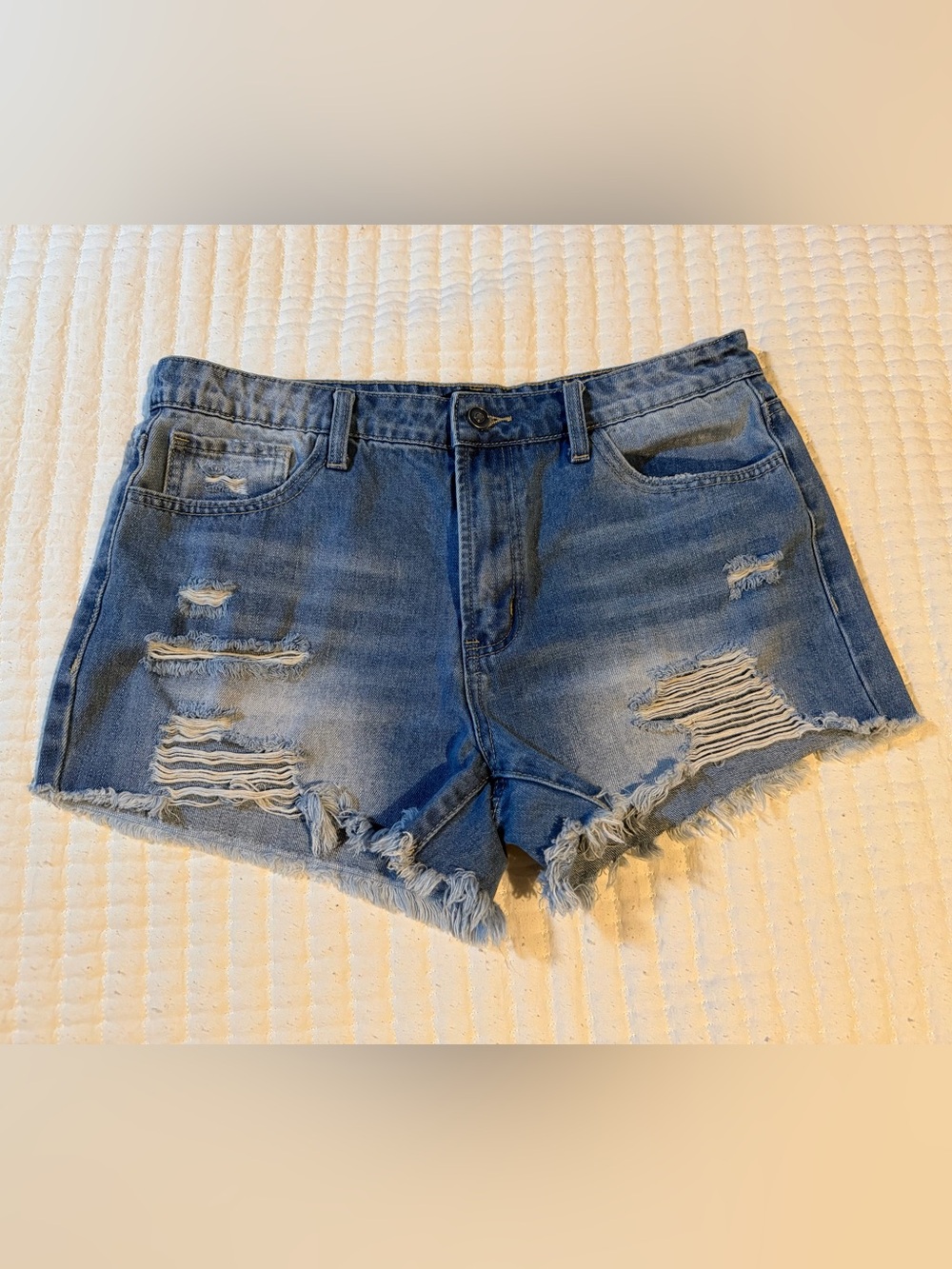 NWOT MixMatchy Distressed Denim Cutoff Shorts - High Rise - Size 32”